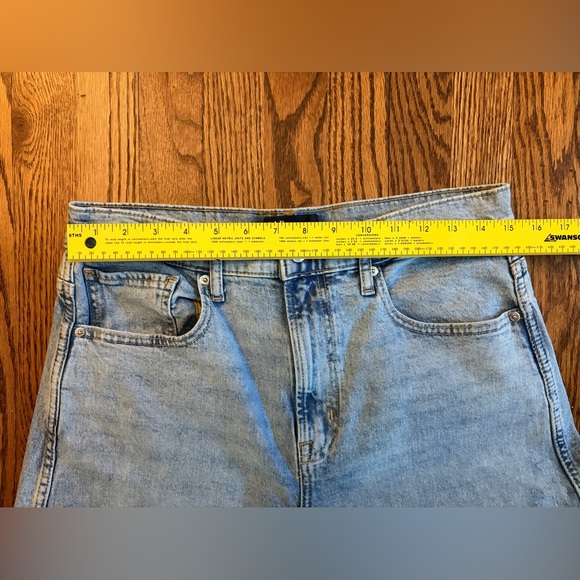 GAP Barrel Jeans Women’s 10 Light Wash High Rise Curved Leg Denim SPR 2025 - Picture 8 of 10